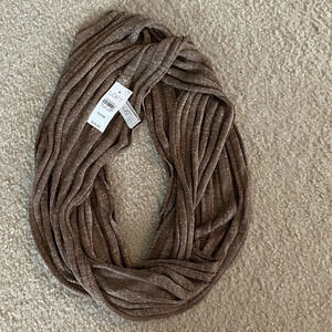 New with Tags LOFT infinity scarf